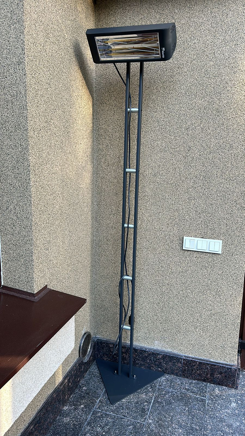 Городской округ Чехов, деревня Прохорово - ОБОГРЕВАТЕЛЬ Heliosa Hi Design 992 IPX5